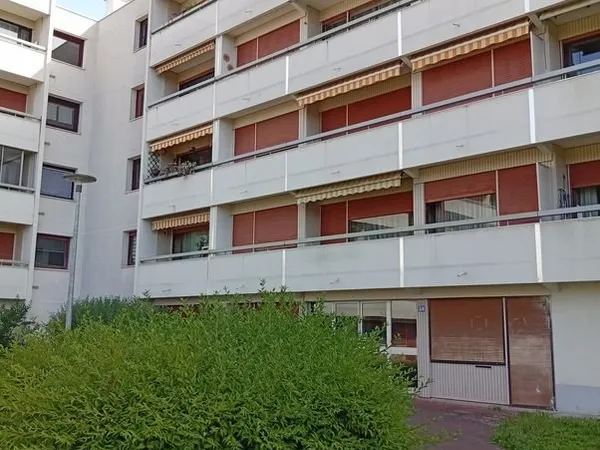 T4 75.4 avec balcon rillieux ville nouvelle