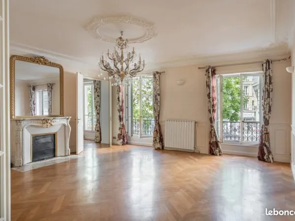 Appartement 5 pièces 150 m²