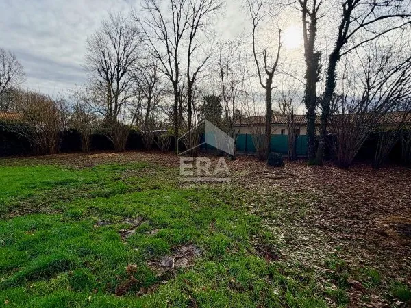 Terrain 1043 m²