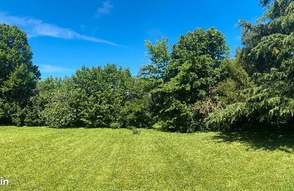 Terrain 723m2 Village de Sechex