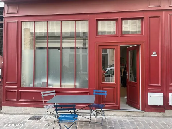 Espace de coworking, postes à louer