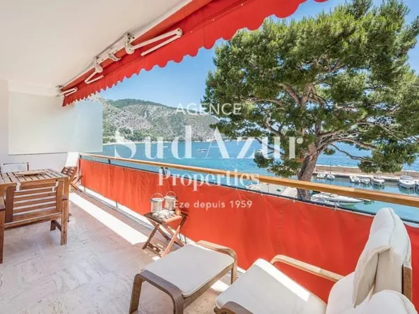 Eze : Élégant Appartement en Front de Mer