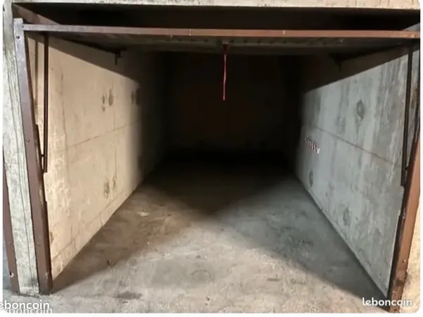 Box fermé / garage dans résidence sécurisée
