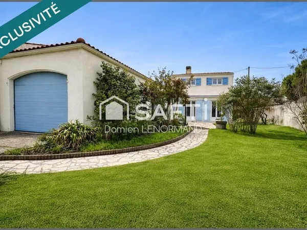 Maison de 116 m2 la cotiniere proche commerce et plage sur un terrain de 421 m2 avec un garage atten