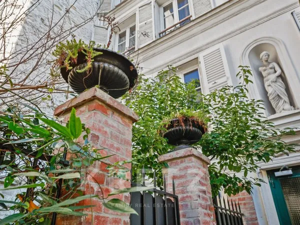 Charmante maison en plein coeur de Montmartre