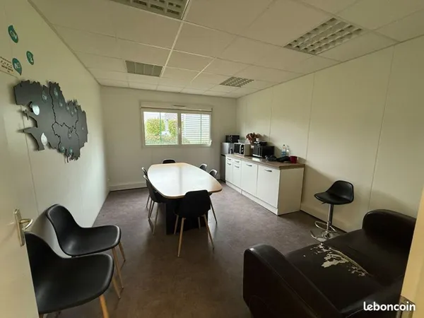 Local 380 m² PLOUFRAGAN