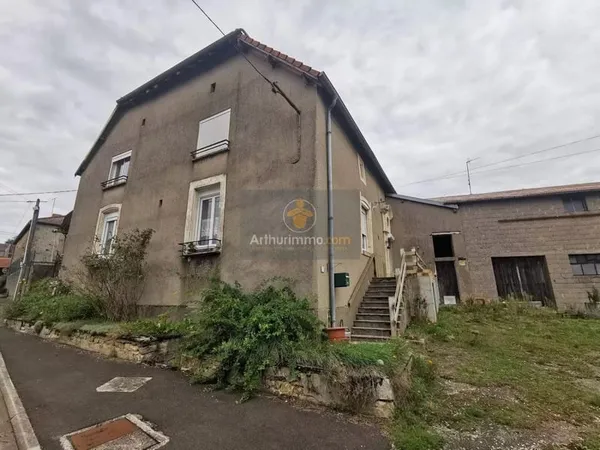 MAISON A LEVECOURT