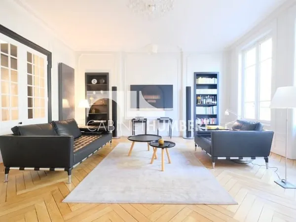 Appartement 5 pièces 200 m²