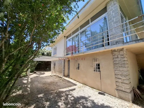 Maison 8 pièces 217 m²