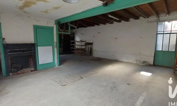 Parking 100 m²