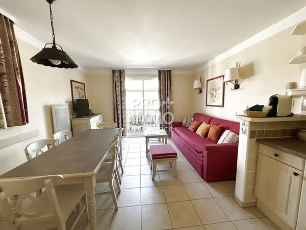 A VENDRE MAISON (13370 MALLEMORT) DE TYPE 3 R+1 PISCINE PARK
