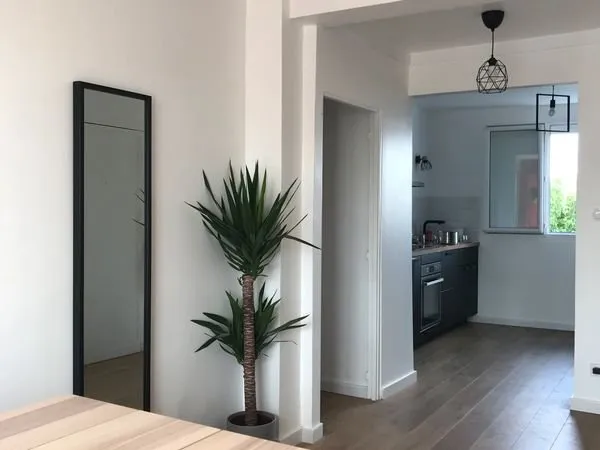 Chambre agréable meublée - (Métro Jolimont)