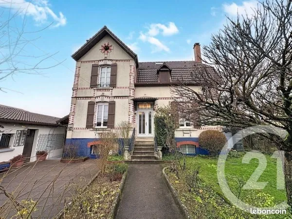 Maison 8 pièces 160 m²