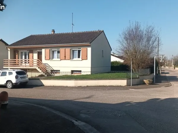 MAISON individuelle 180M carrés DONT 90 HAbitables a Sorcy Saint Martin sur sous sol 175 000