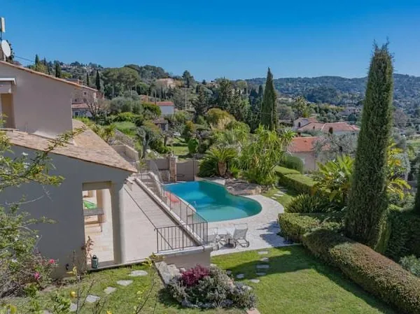 Maison 6 pièces 268 m²