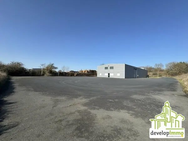 Local industriel 754 m²