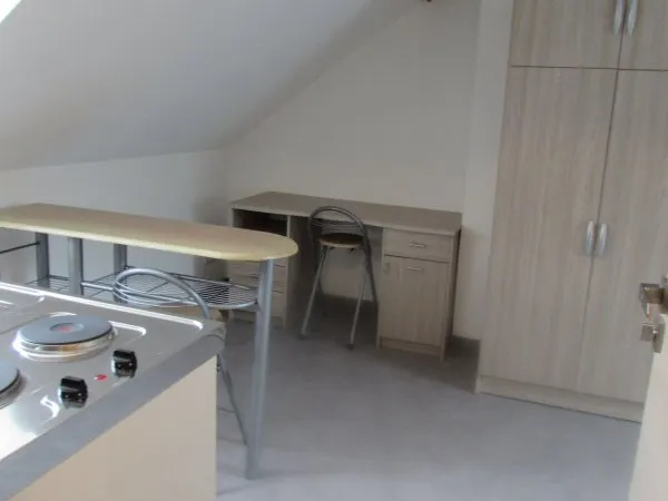 STUDIO MEUBLE POUR ETUDIANT(E) PROCHE DE LA GARE D'AMIENS