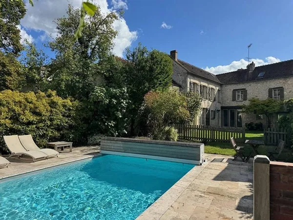 Maison 7 pièces 250 m²