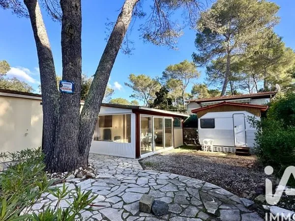 Terrain 200 m²