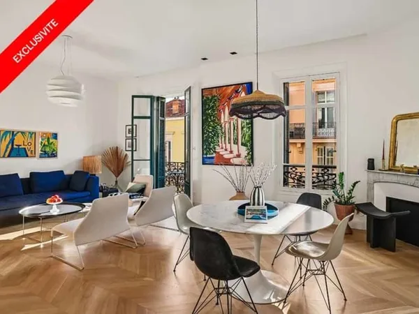 Coeur de Cannes : Appartement bourgeois rénové, à deux pas de la