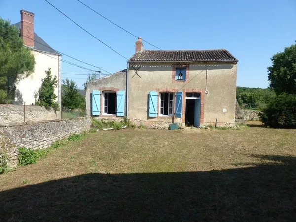 Maison à vendre 2 pièces LOUIN (79) Terrain 870 m²