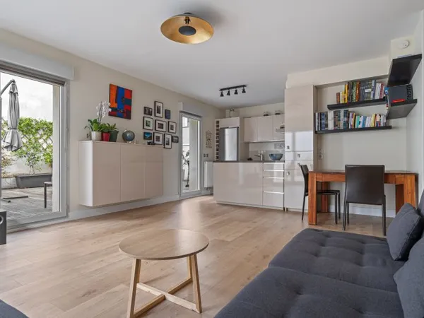T3 meublé avec terrasse exceptionnelle de 120m² - Garage inclus - Lyon 9 Valmy