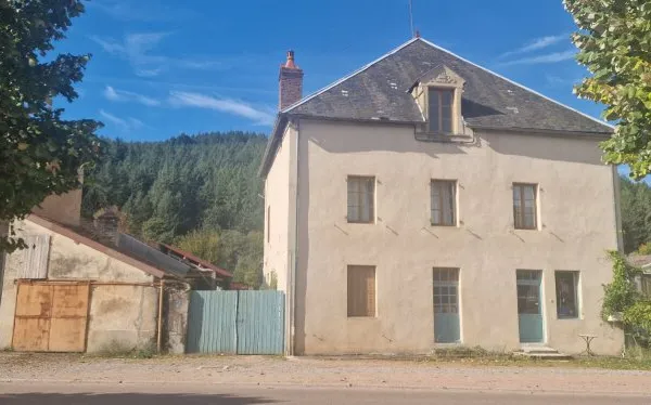 Partie d'un ancien château seigneurial dont les origines remontent au XIIème