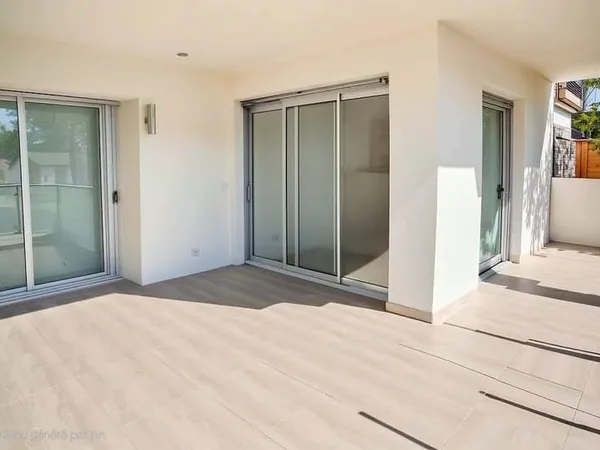 APPARTEMENT T4 121m2 AVEC TERRASSE ET JARDIN
