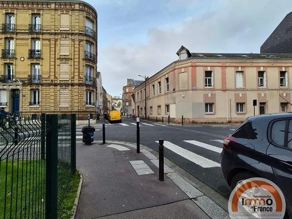 IMMEUBLE DE RAPPORT - 29 LOTS