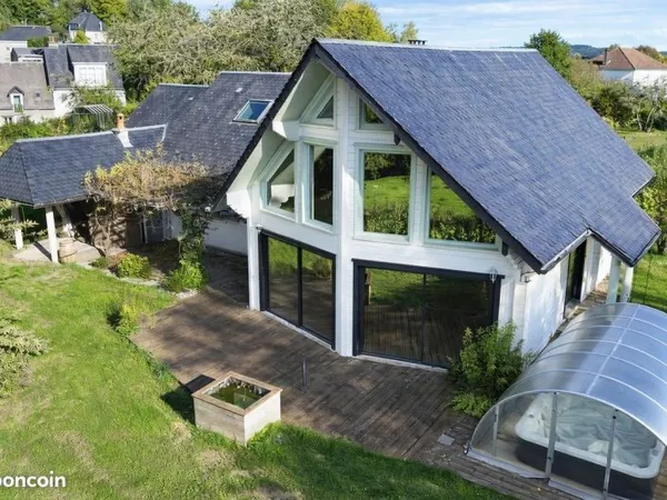 Maison 5 pièces 195 m²