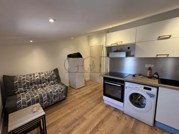 STUDIO MEUBLE DE 17.08 M2 - RUE BEDARRIDES