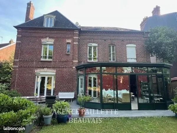 Maison 12 pièces 291 m²