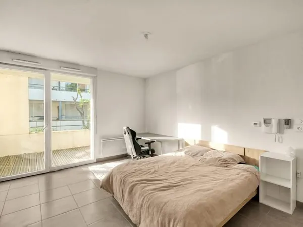 En exclusivité : studio de 26 m2 situé au 1er étage à Castan