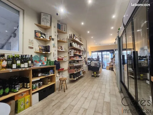 Local 223 m² Romainville