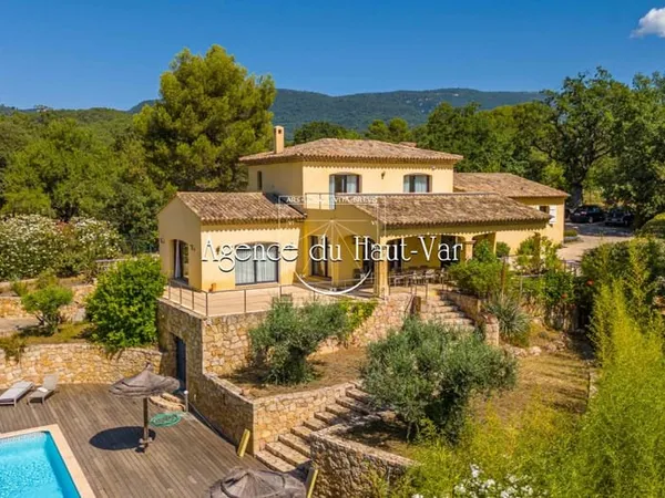 Superbe villa moderne, 4 chambres, 3300m2 de terrain