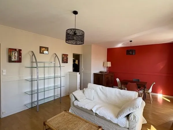 Location grand T2 meublé