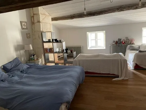 Grande chambre chez l habitant