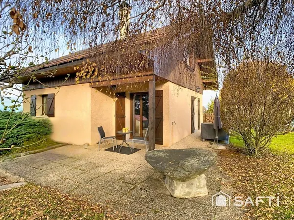Maison vue lac, jardin arboré et grand sous-sol