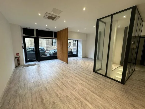 Boutique 2 pièces 113 m²