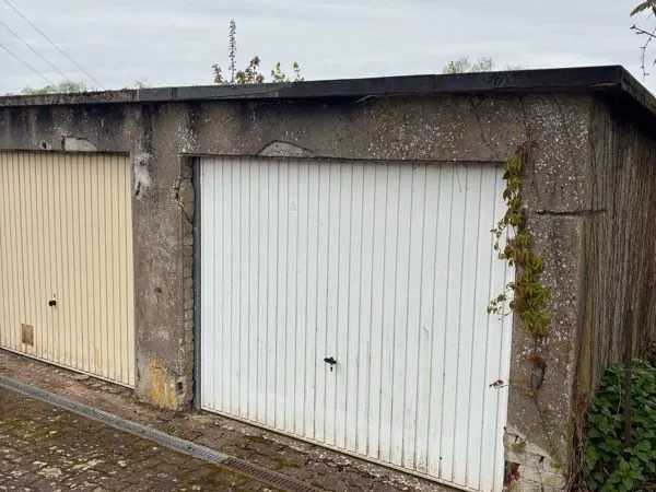 Box garage