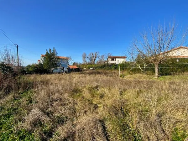 Terrain constructible 883m2
