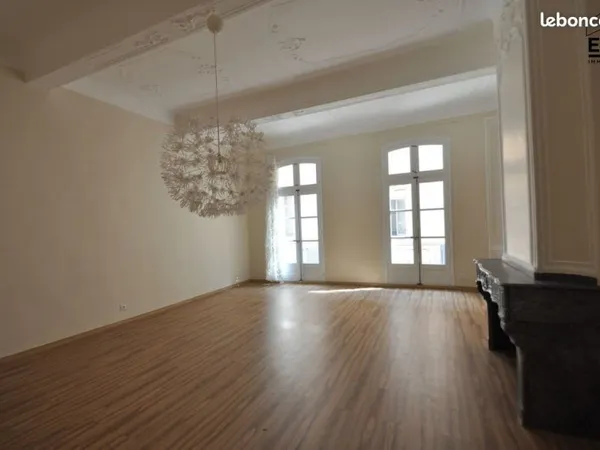 Appartement 3 pièces 123 m²