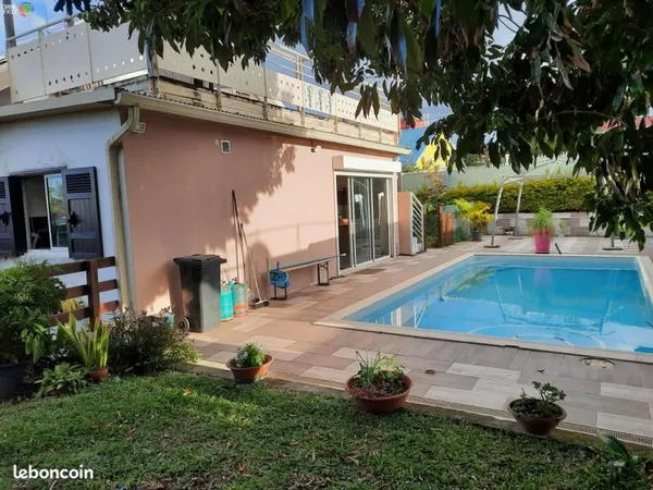 Villa 8 pièces 246 m²