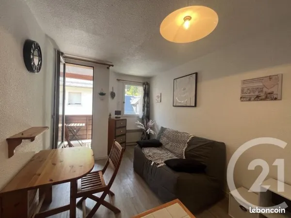 Studio 1 pièce 17 m²