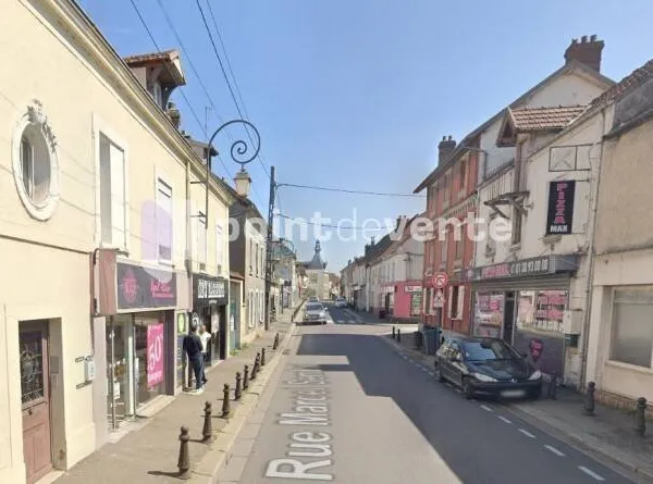 Local commercial 101 m²