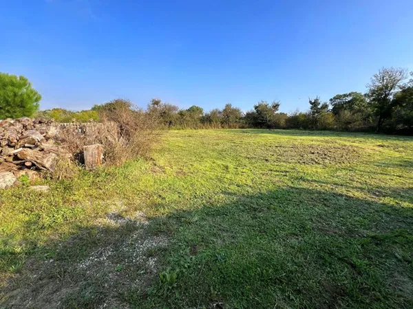 Terrain 839 m²