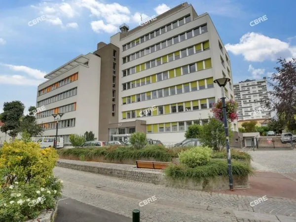 Bureau 250 m²