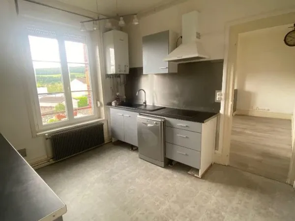 T2 de 48 m², 5 rue des deux Ponts à Charleville-Mézières au 1er étage