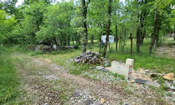 Terrain constructible viabilisé