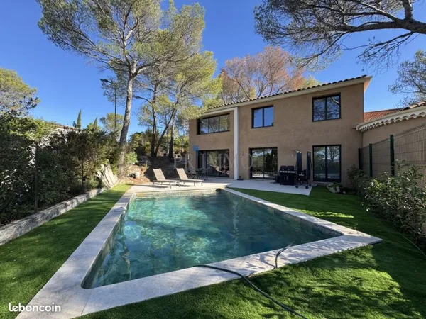 Villa 6 pièces 158 m²